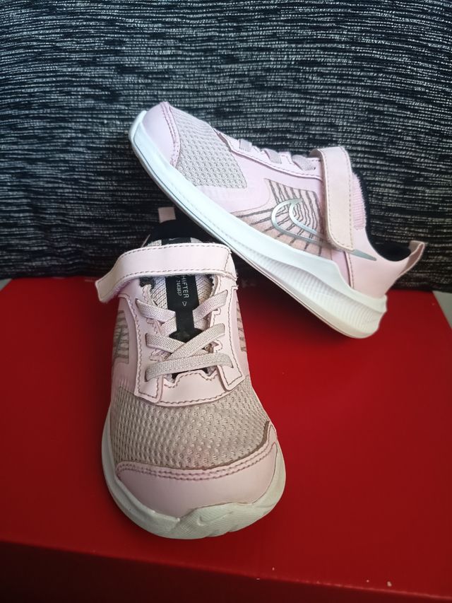 Zapatillas Nike 27 niña rosa velcro
