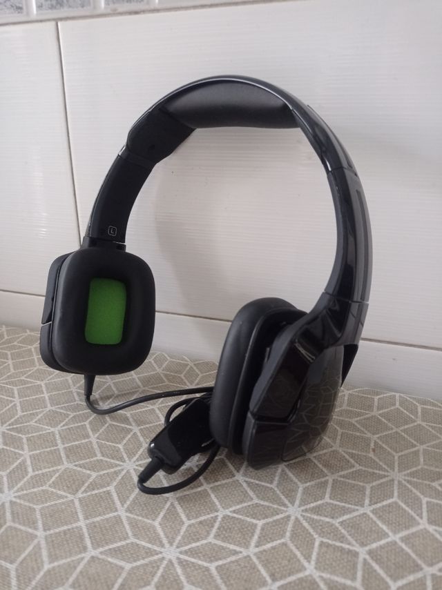 Auriculares TRITTON