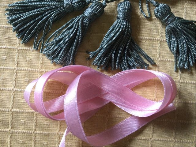 Set di 10 nappine piu 5 metri nastro di raso