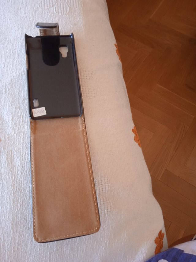 Funda de piel móvil pequeño