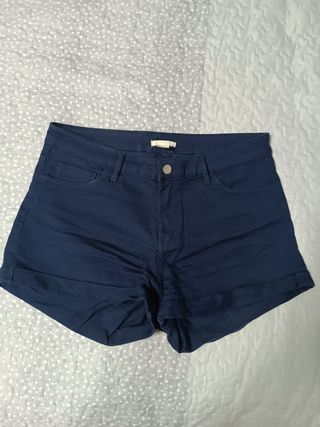Pantalón corto mujer, azul marino. Marca H&M