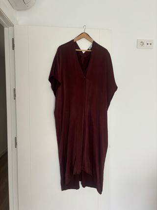 caftan burdeos zara