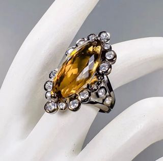 Anillo de cuarzo citrino 20 quilates