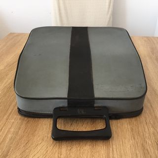 Olivetti Pluma 22 + 2 cintas tinta recambio