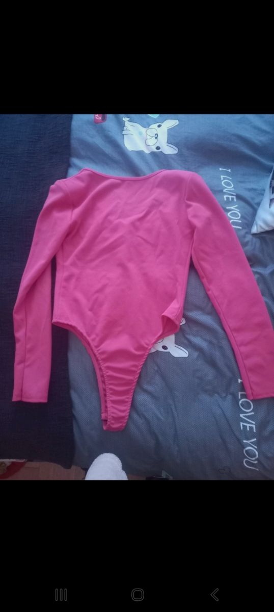 Body Rosa con hombreras