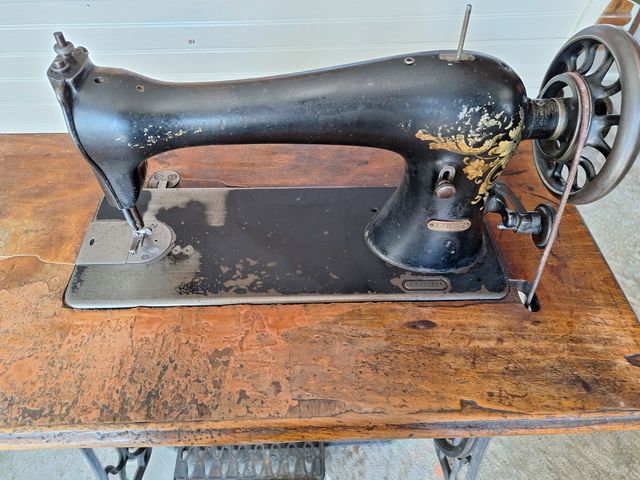 Máquina de coser antigua