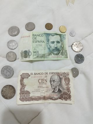 Lote de pesetas, francos y escudos