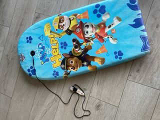 Tabla de surf patrulla canina