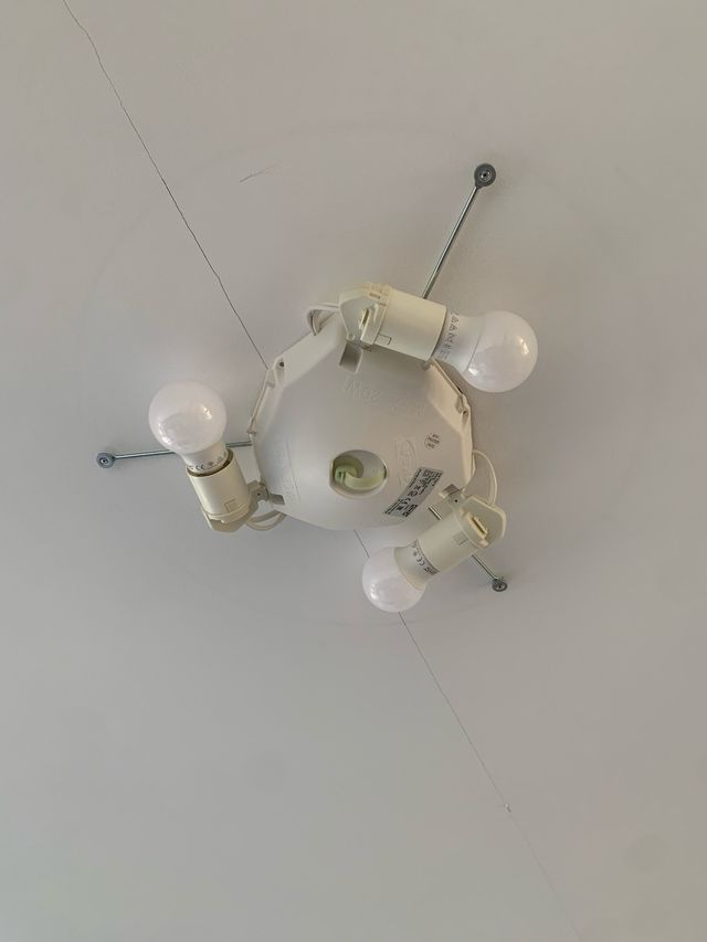 Lampara techo pantalla blanca