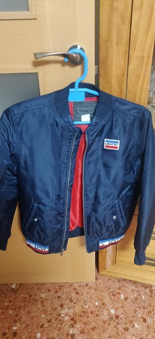 Chaqueta levis