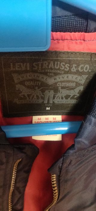 Chaqueta levis