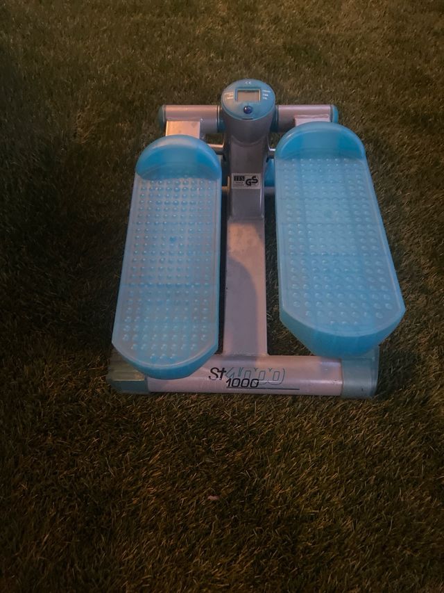 Step pedal