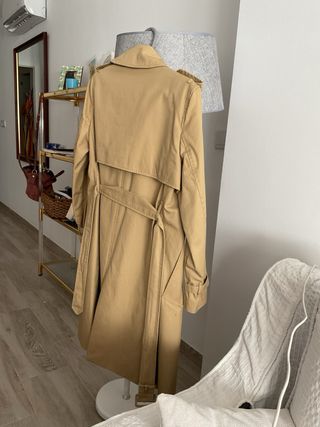 Gabardina larga Mango