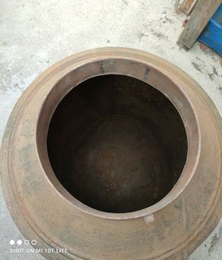 Tinaja, bidón antiguo.