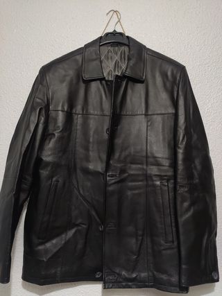 Chaqueta Negra de Cuero Retro