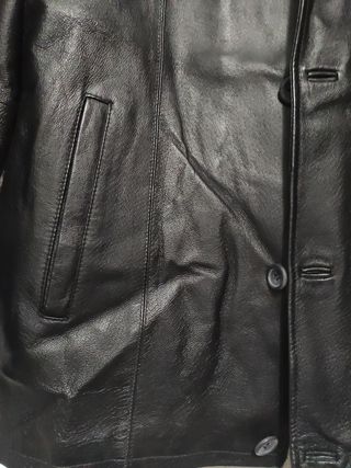 Chaqueta Negra de Cuero Retro