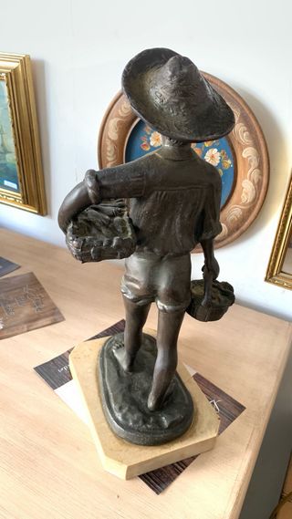 Statua del  XX secolo