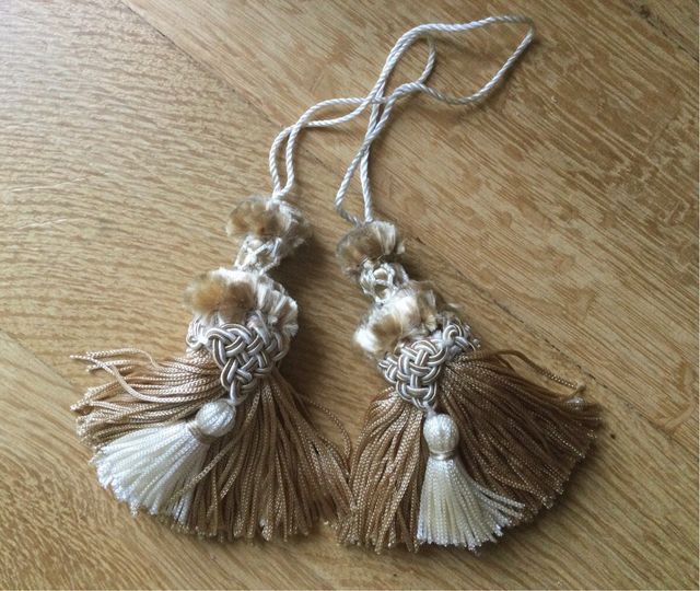 Coppia di nappine in macrame’