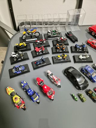 Collezione 52 modellini ferrari auto moto
