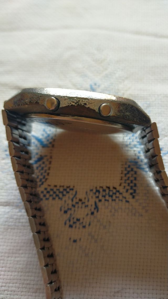 CASIO 79 QS-39 UC(UNIVERSAL CALENDAR). VINTAGE