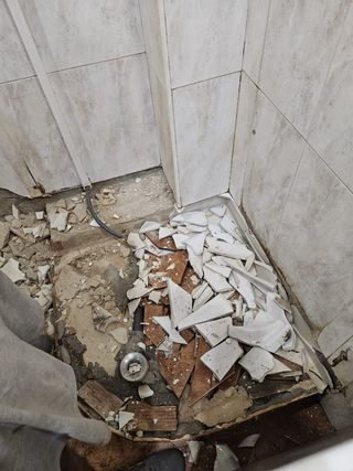 Fontanero, frigorista, electricista