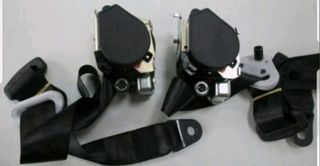 Peugeot 208 cinturones delanteros 2017