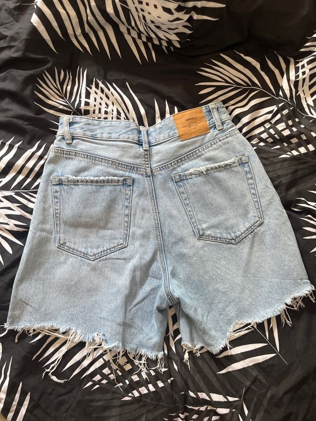 Pantalon corto Stradivarius