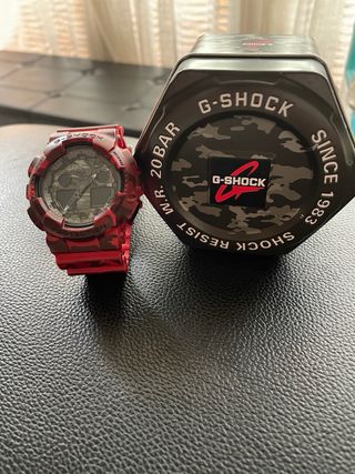 Reloj Casio G-Shock  SERIEGA-100 Camuflaje Rojo