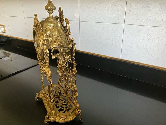 Reloj de péndulo época Mª. Antonieta