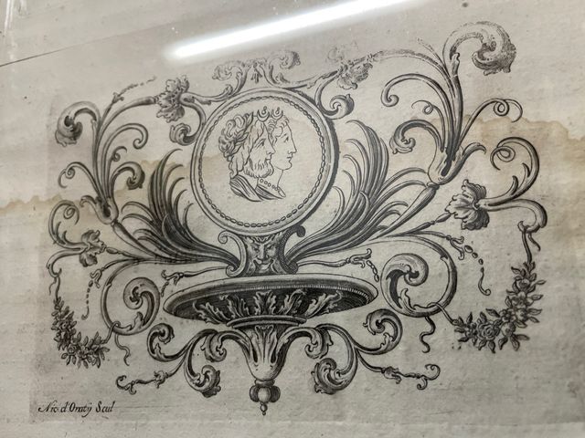 Cornice dorata antica