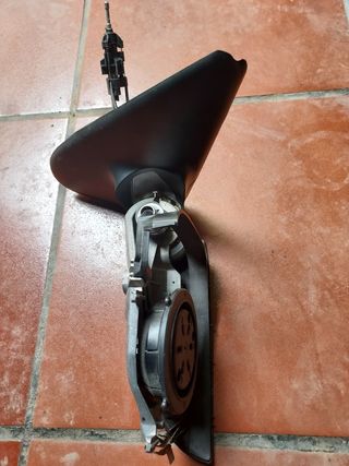 Espejo retrovisor izquierdo León 1
