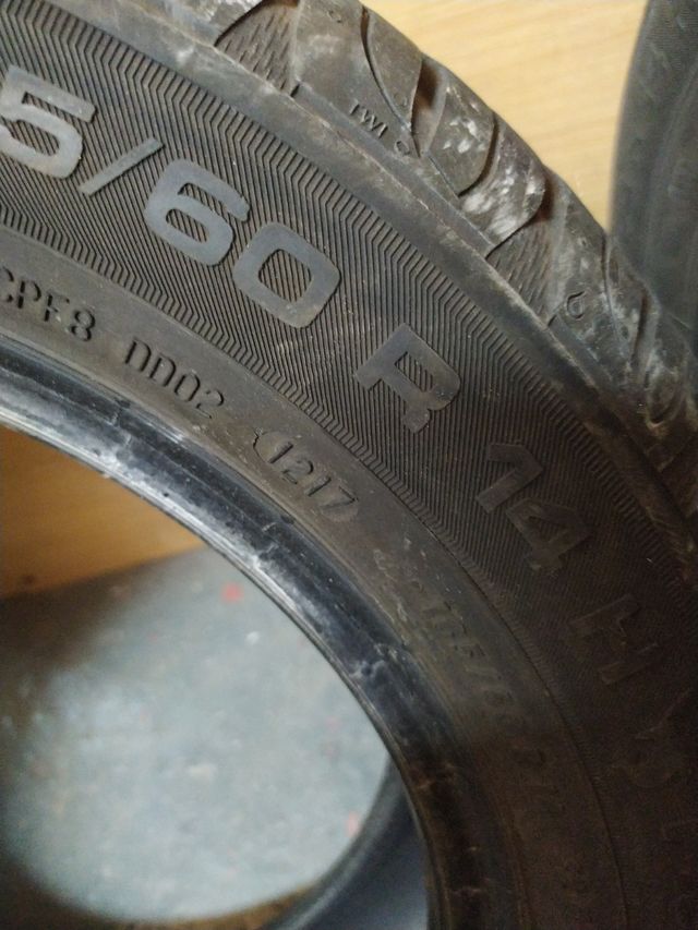 Neumáticos 185/60 R-14 Uniroyal