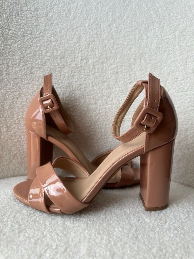 Sandália de Salto