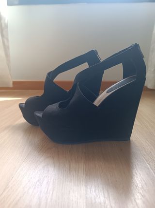 Sandalias de cuña negra 38