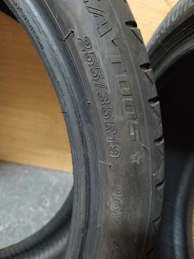 Neumáticos 255/35 R-19 Bridgestone