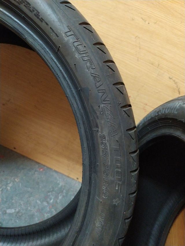 Neumáticos 255/35 R-19 Bridgestone