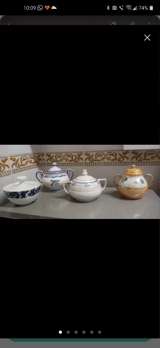 Varios azucareros y jarritas vintage.