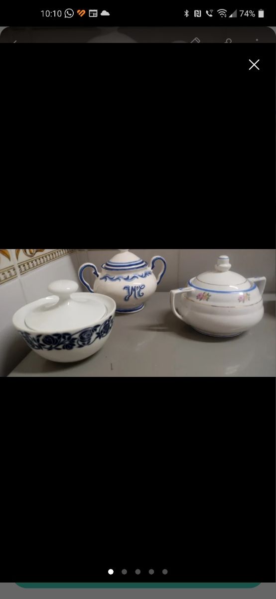 Varios azucareros y jarritas vintage.