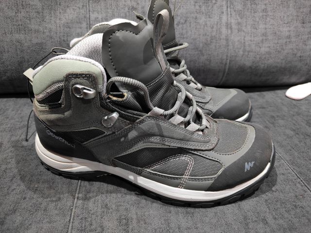 Botas montaña quechua