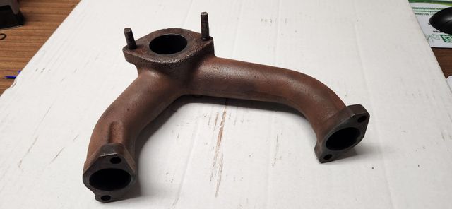 Colector escape John Deere 717 y 818.