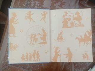Libro de cuentos en valenciano infantil.