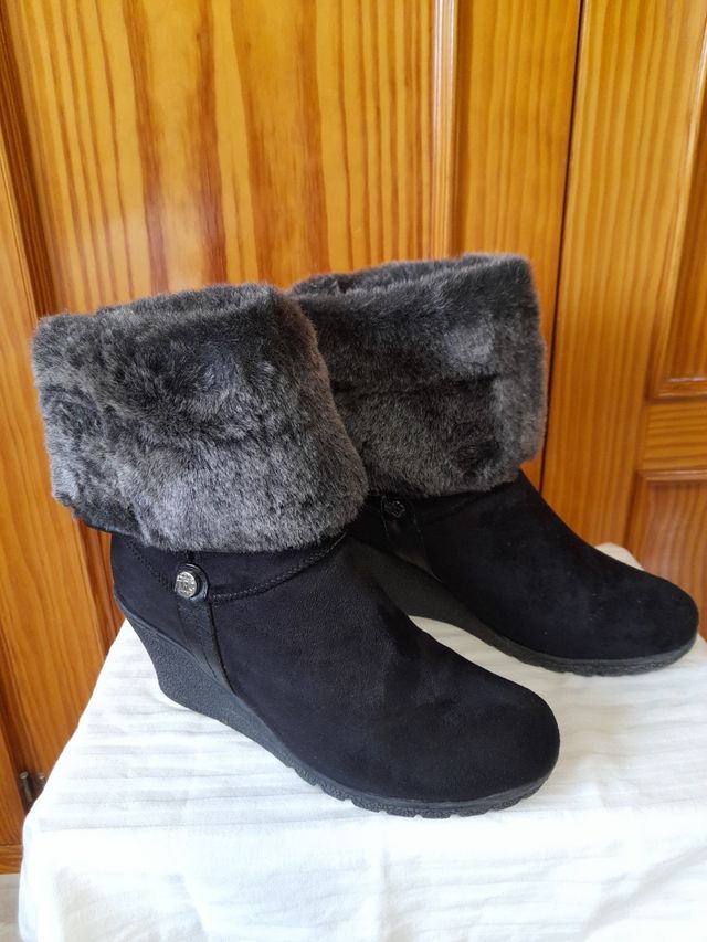 Stivaletti in pelle scamosciata n³ 40