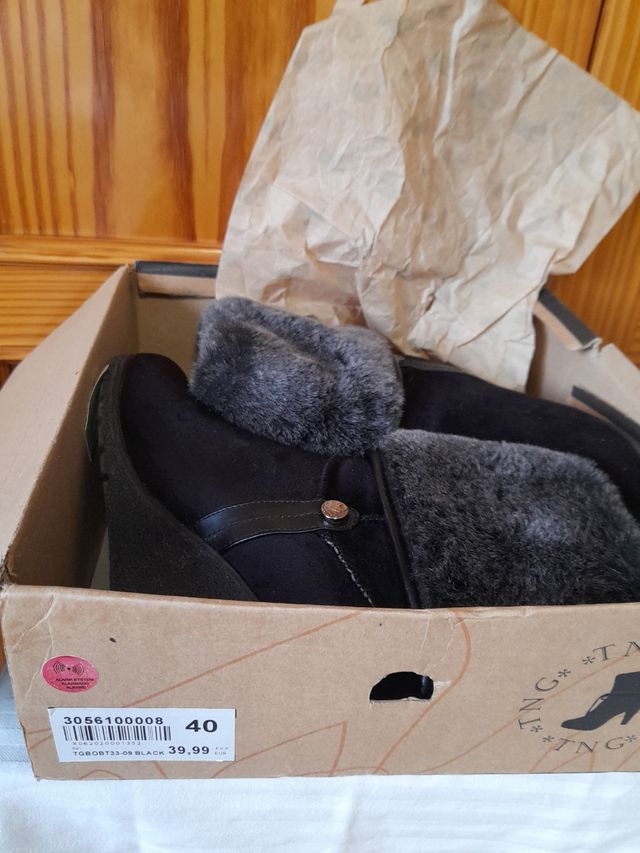 Stivaletti in pelle scamosciata n³ 40