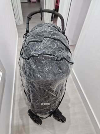 Se vende silla de paseo Baby Monsters