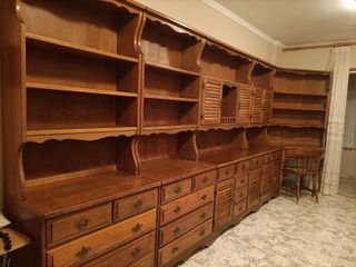 Librería mueble de madera maciza de castaño