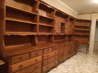Librería mueble de madera maciza de castaño
