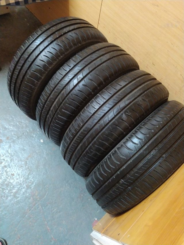 Neumáticos 195/60/R15