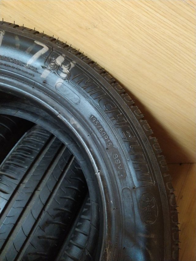 Neumáticos 195/60/R15