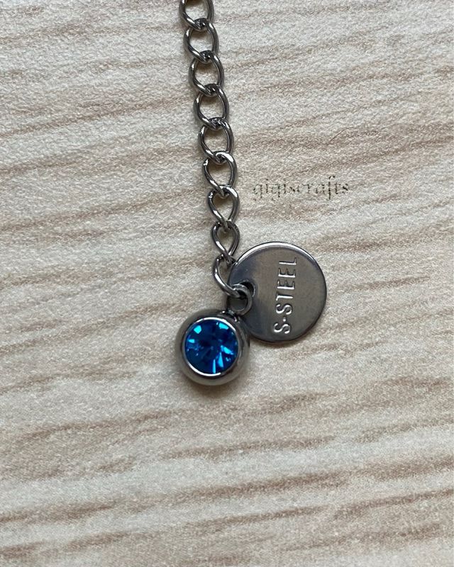 Collar artesanal de perlas y vidrio