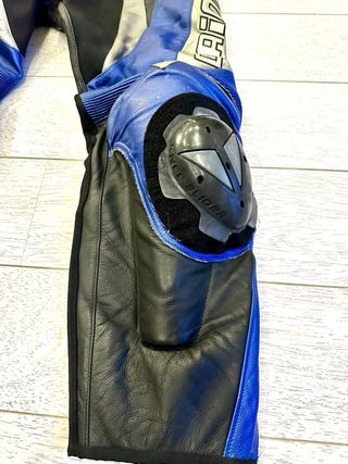 Mono de cuero moto Dainese